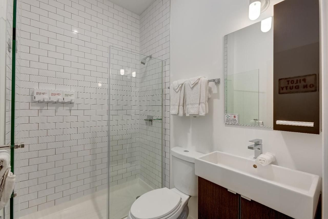 Hotel Enjoy A Romantic Getaway - This Windy City Studio Is Perfect For 2 - 747 Lofts Cabin 104 Apts