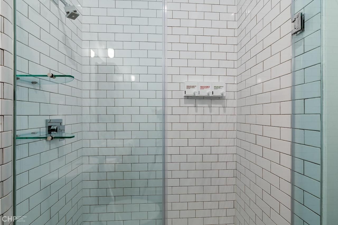 Modern And Cozy Studio - Perfect For A Work Trip Or A Solo Getaway - 747 Lofts Cabin 304 Apts Chicago