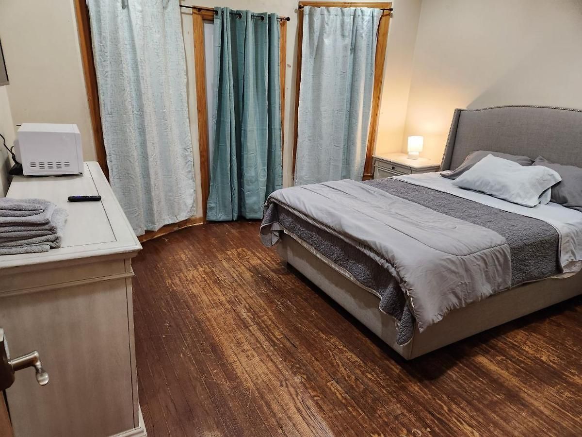 Apartment Relaxing Entire Roseland Neighborhood Unit *