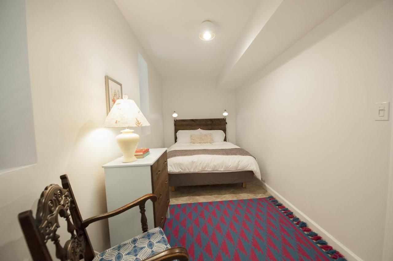 Apartment Bucktown Condo Just Two Blocks From The 'L' Apts Chicago