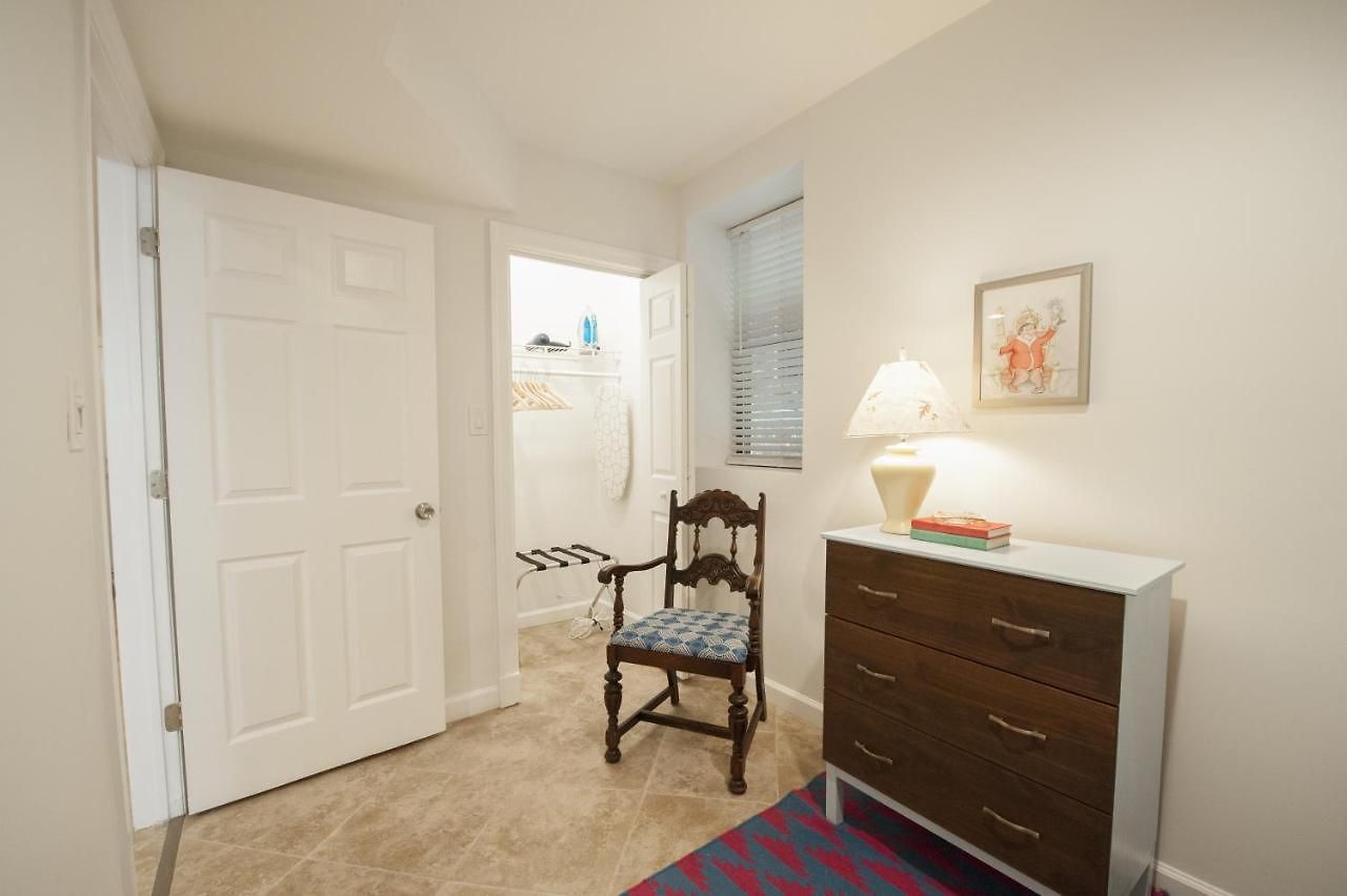 Bucktown Condo Just Two Blocks From The 'L' Apts Apartment *
