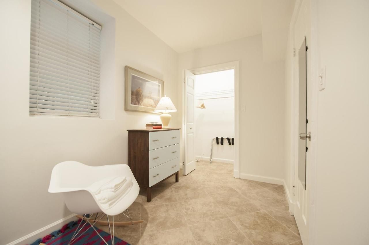 Bucktown Condo Just Two Blocks From The 'L' Apts Chicago