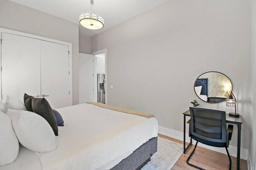 Well-equipped 2br With Laundry - Crosby 205