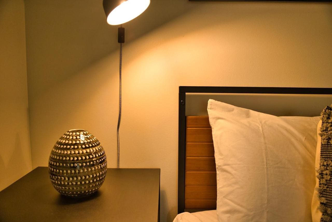 Skyline View Patio Suite: Mccormick Place 3br Retreat Apartment *