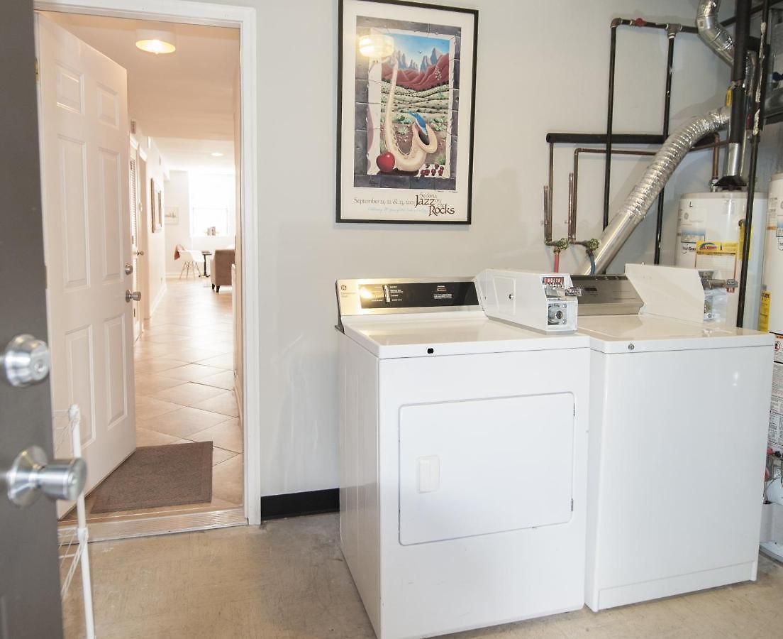 Bucktown Condo Just Two Blocks From The 'L' Apts * Chicago