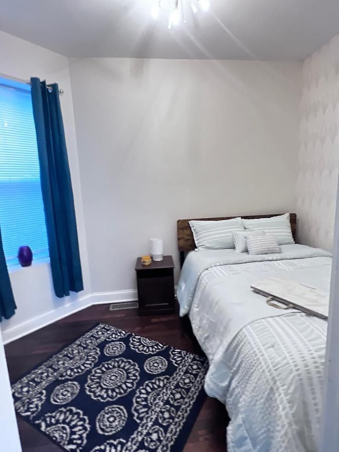 Simplified Living Space * Chicago