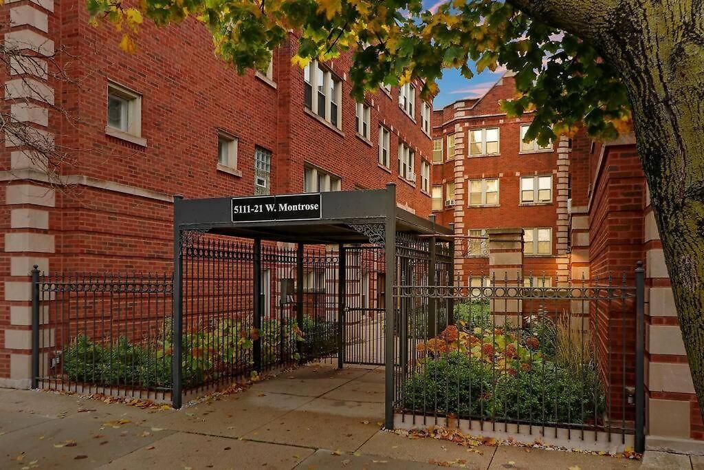 Charming 1br Unit Close To Vibrant Shops & Dining - Montrose 1b *