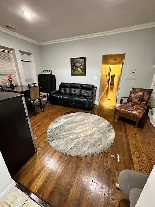 Beautiful Hyde Park Brownstone Apartment Chicago