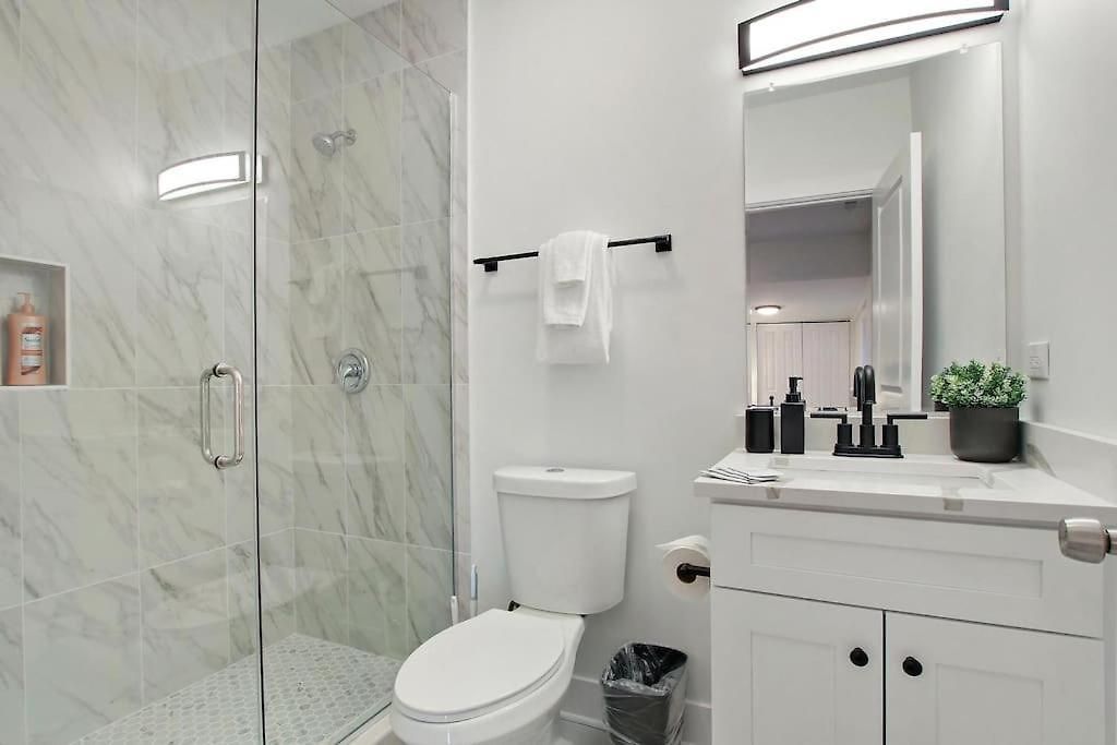 1br Captivating With In-unit Laundry - Aberdeen 2 Apartment