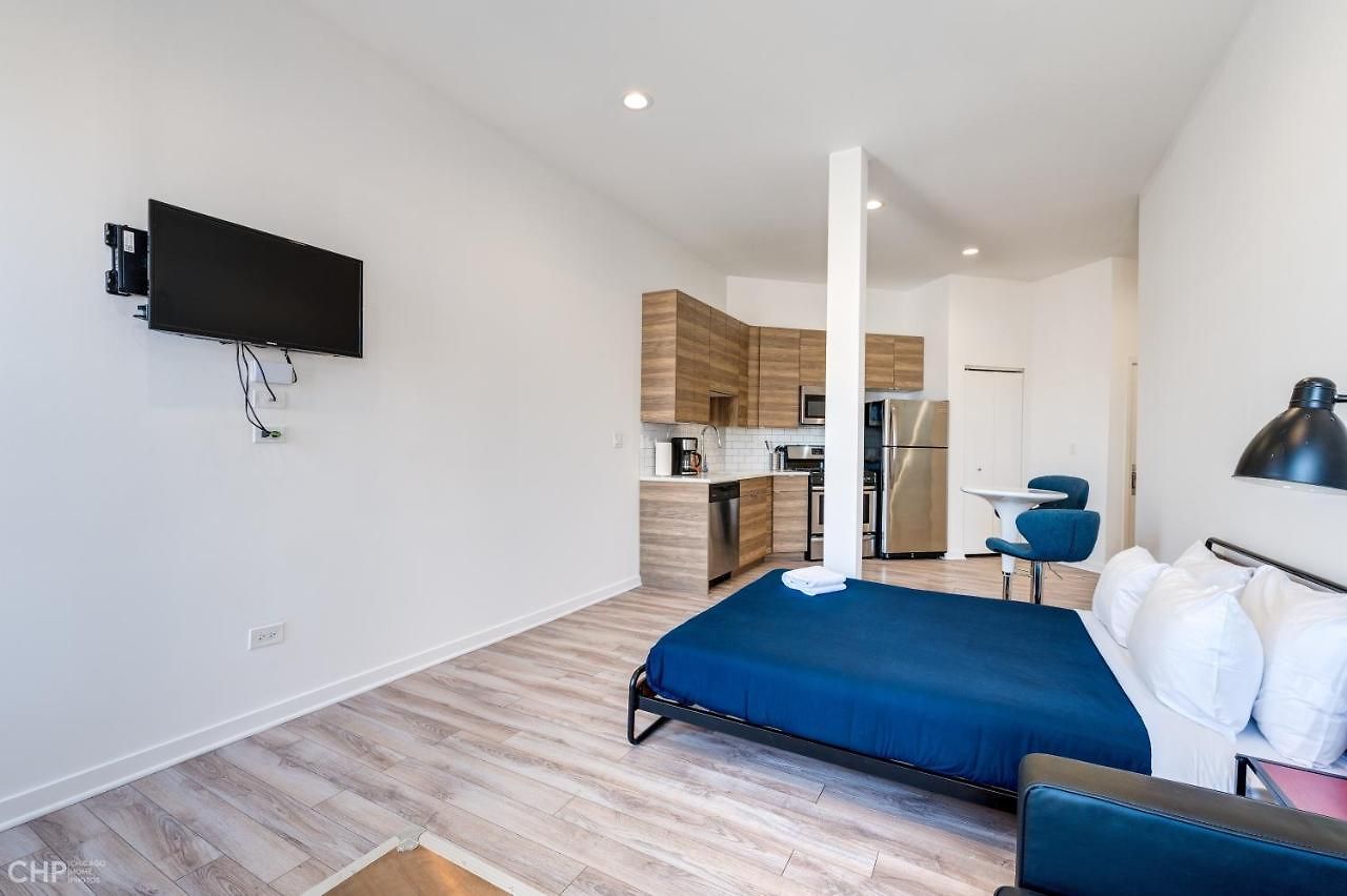 Hotel Modern Yet Cozy - Everything You Need And More For A Great Windy City - 747 Lofts Cabin 204 Apts *
