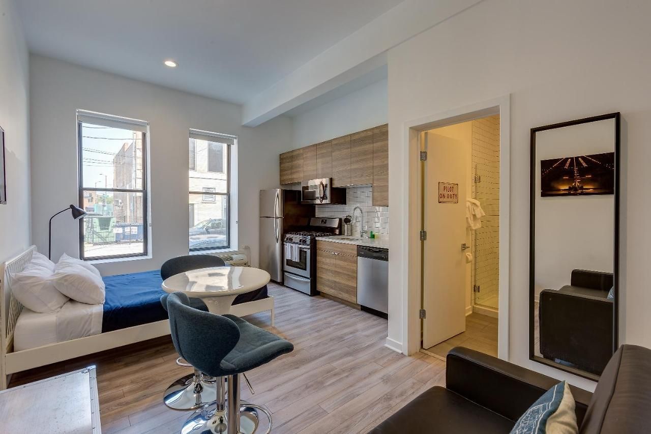 Hotel Enjoy A Romantic Getaway - This Windy City Studio Is Perfect For 2 - 747 Lofts Cabin 104 Apts *