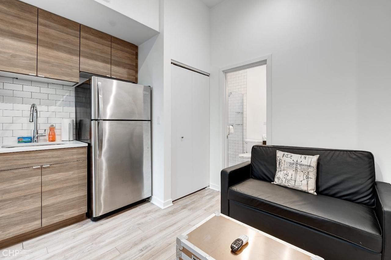 Feel Comfy And Cozy At This Lovely Chi-town Away From - 747 Lofts Cabin 308 Apts