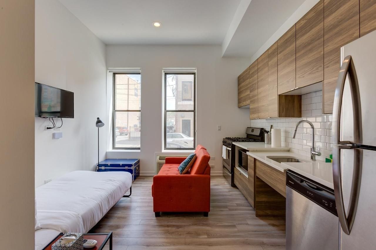 Handicap Accessible! Your Comfort Is Key At This Unique - 747 Lofts Cabin 102 Apts Chicago