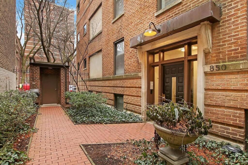 Perfect - Modern 2br Unit - Barry Gb * Chicago
