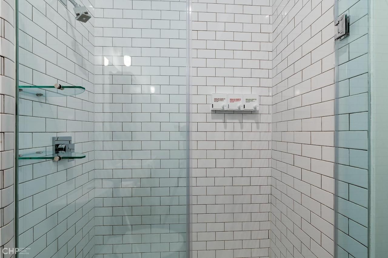 Hotel Walk To Local Hot Spots Or Public Transit - Prime Location In The Heart Of The Windy City - 747 Lofts Cabin 301 Apts