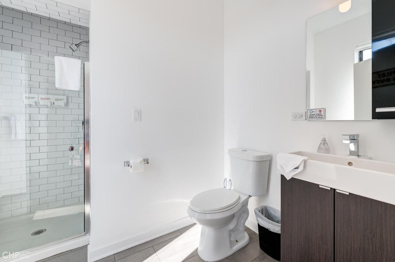 Feel Comfy And Cozy At This Lovely Chi-town Away From - 747 Lofts Cabin 308 Apts Hotel Chicago
