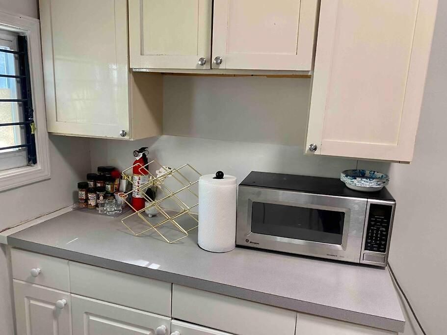Apartment Red Line Corporate Housing *