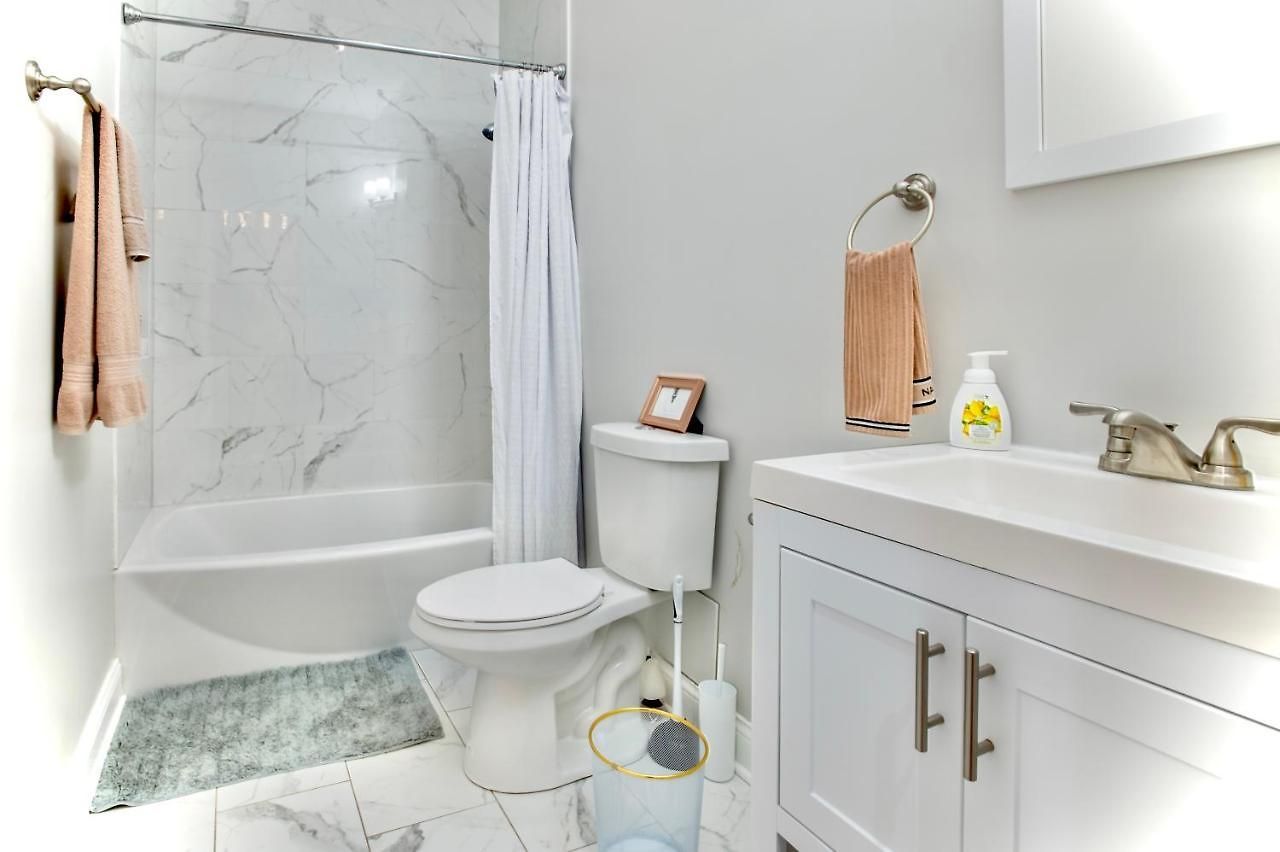 Lux Apt In Bronzeville, Min From Downtown-rsv Now! Apartment
