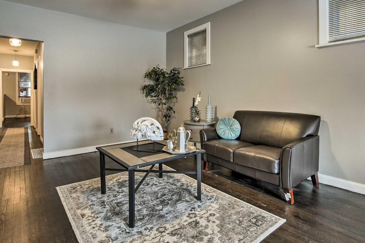 Quiet Townhome: Walk To Subway Stations Holiday home Chicago