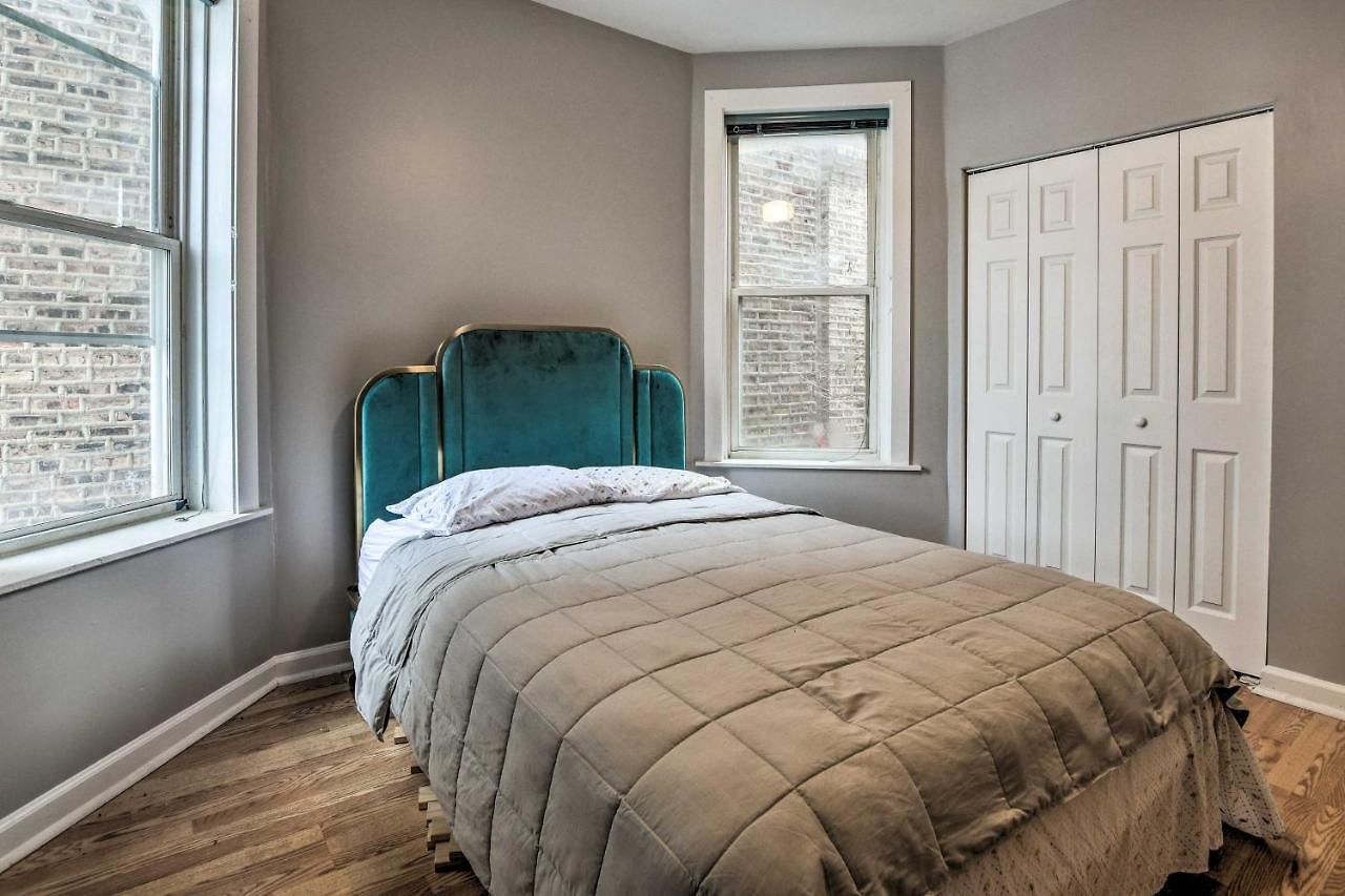 Quiet Townhome: Walk To Subway Stations * Chicago