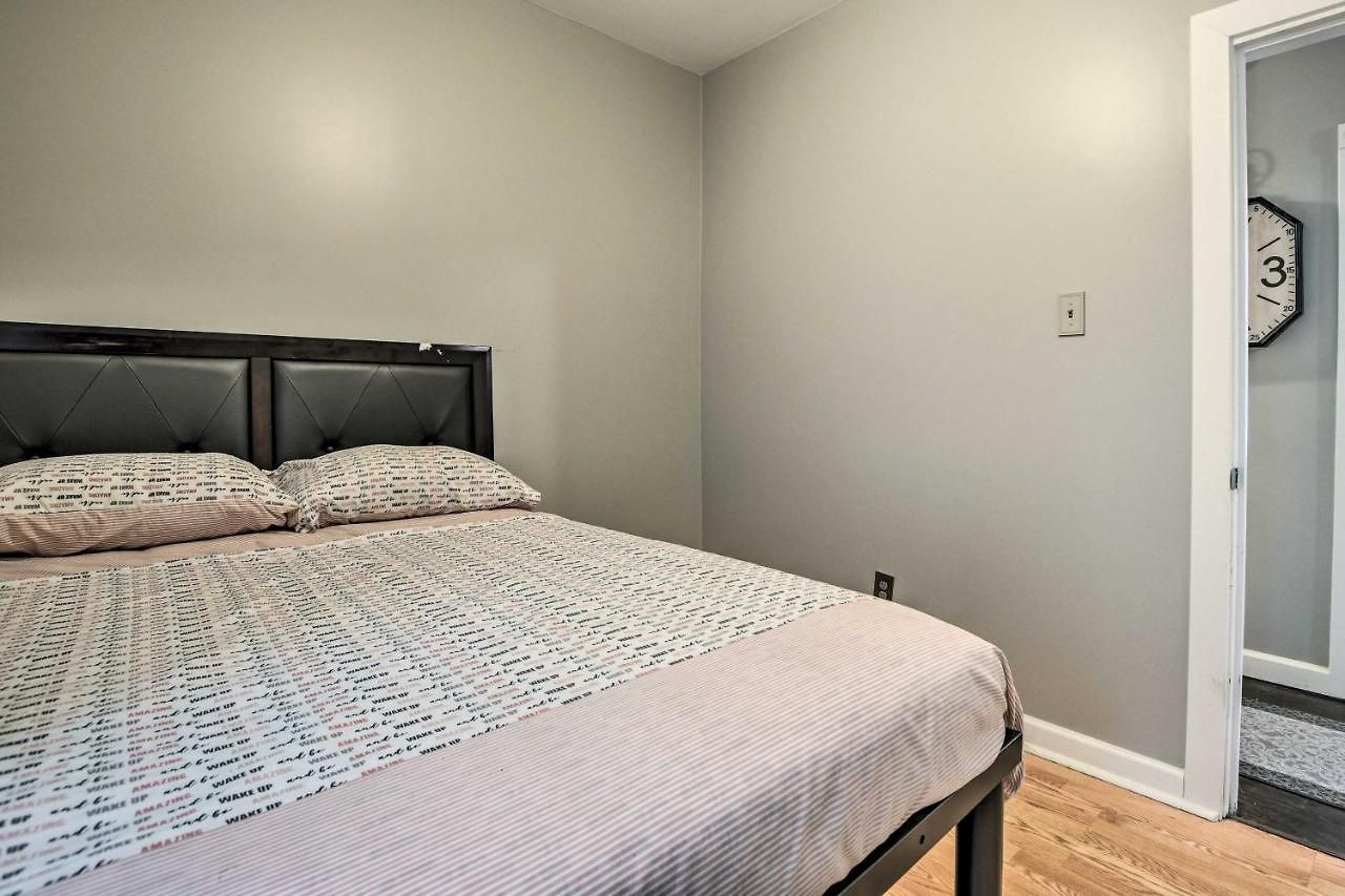 Quiet Townhome: Walk To Subway Stations Holiday home *