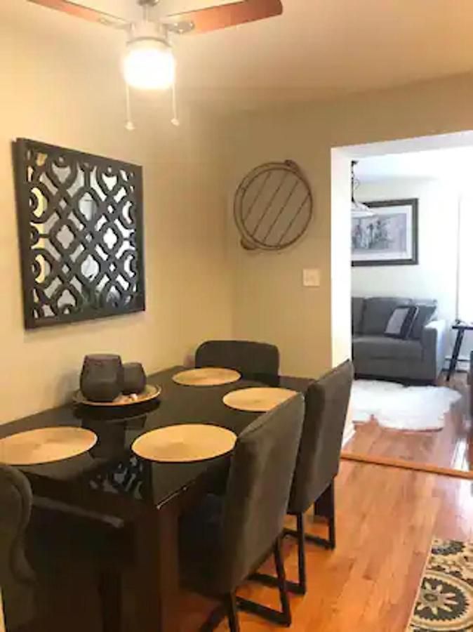 Sleeps 4 With Free Parking * Chicago