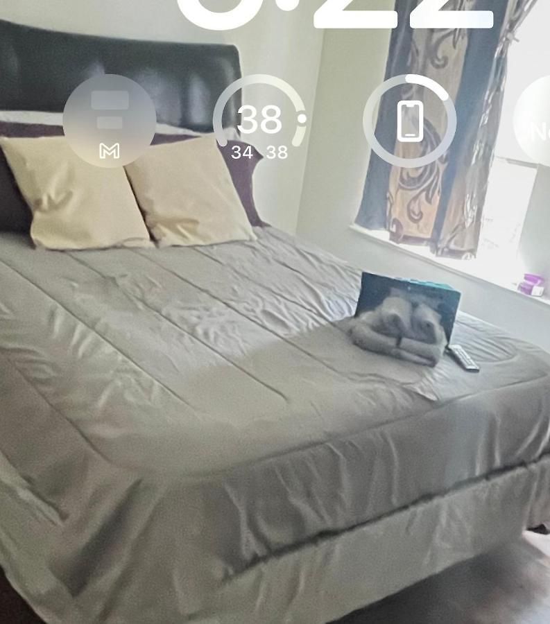 Clean, Spacious, Inexpensive Queen Br