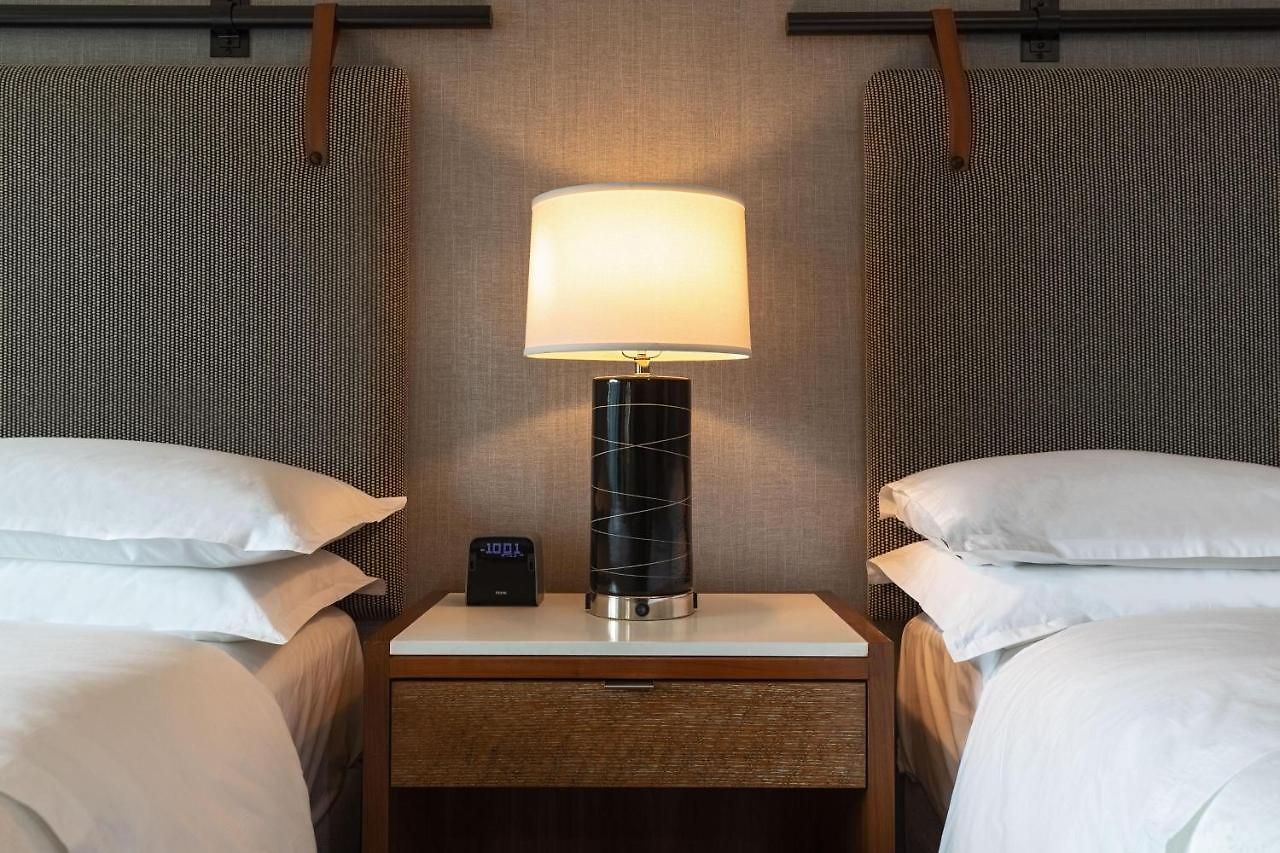 Hotel Sheraton Grand Riverwalk Chicago