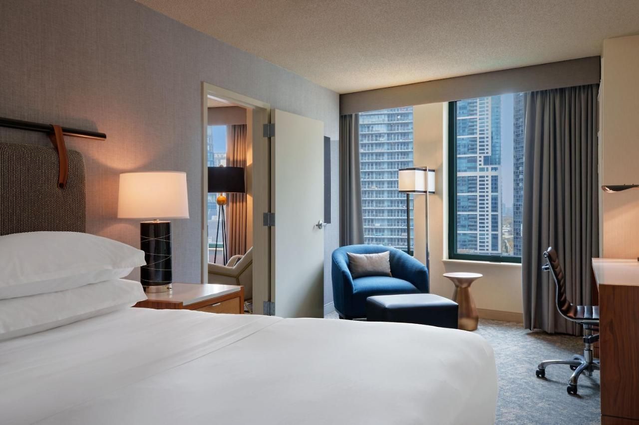 Hotel Sheraton Grand Riverwalk Chicago