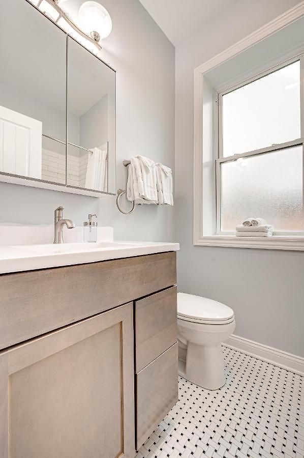 Avondale Near Classic Bars, Eateries, And More! *