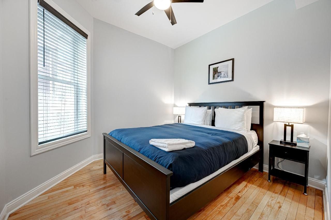 Avondale Near Classic Bars, Eateries, And More! * Chicago