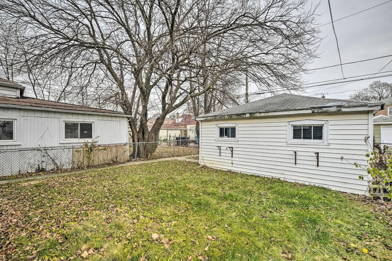 Holiday home With Spacious Yard 14 Mi To Dtwn Chicago