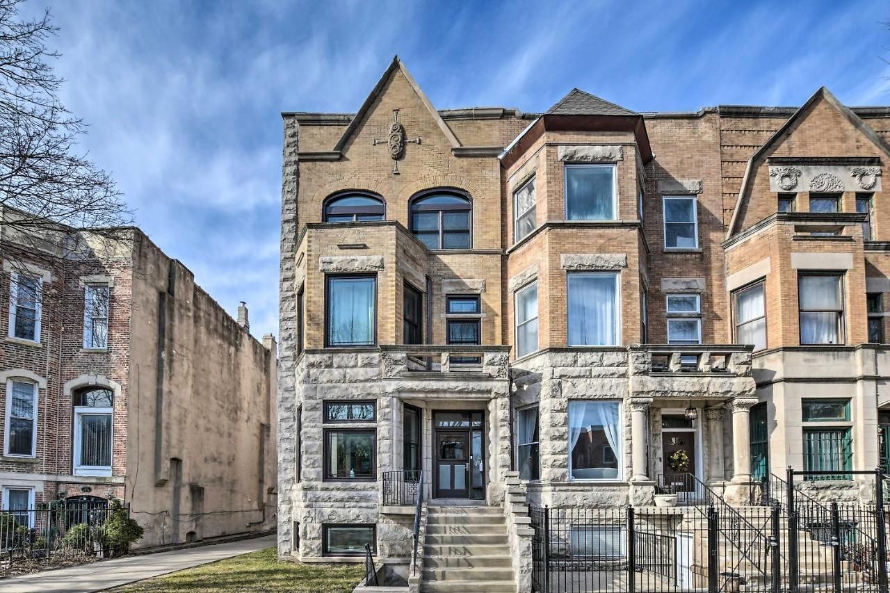 Apartment Vacation Near Michigan!