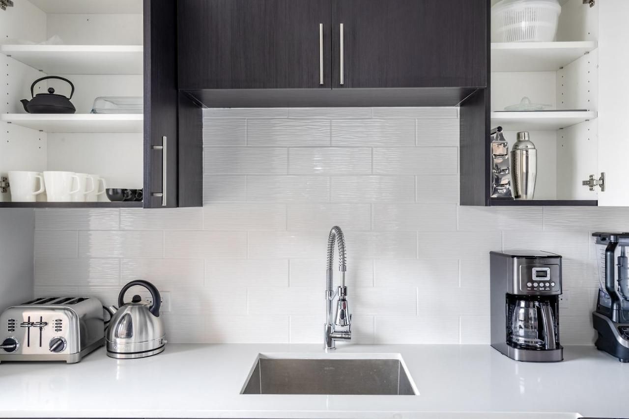 Gold Coast 2br W Gym Lounge Pool Nr Mag Mile Chi-231 * Chicago
