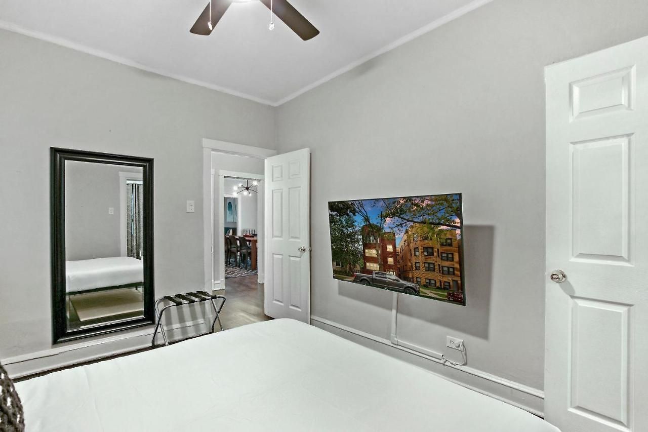 2br Comfy & Artistic Outfitted For Comfort - Francisco 1