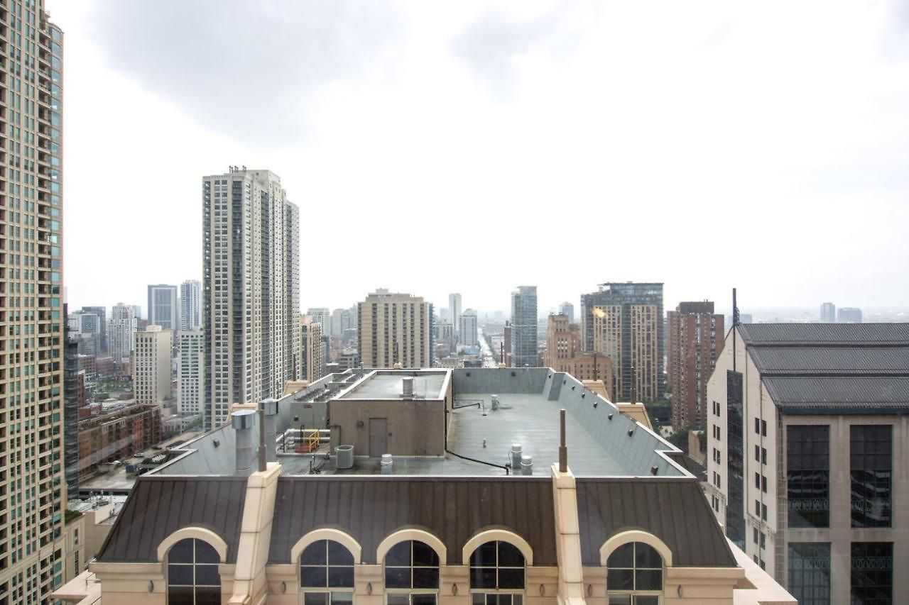 River N 1br W Gym Wd Nr Mag Mile Chi-86