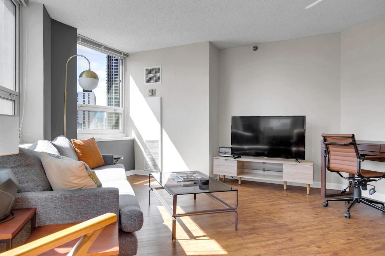 Apartment River N 1br W Gym Wd Nr Mag Mile Chi-85 Chicago