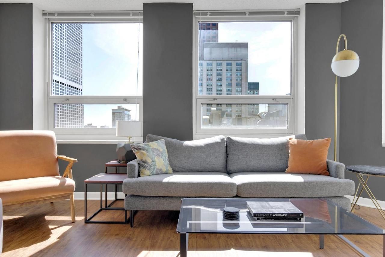 River N 1br W Gym Wd Nr Mag Mile Chi-85 * Chicago