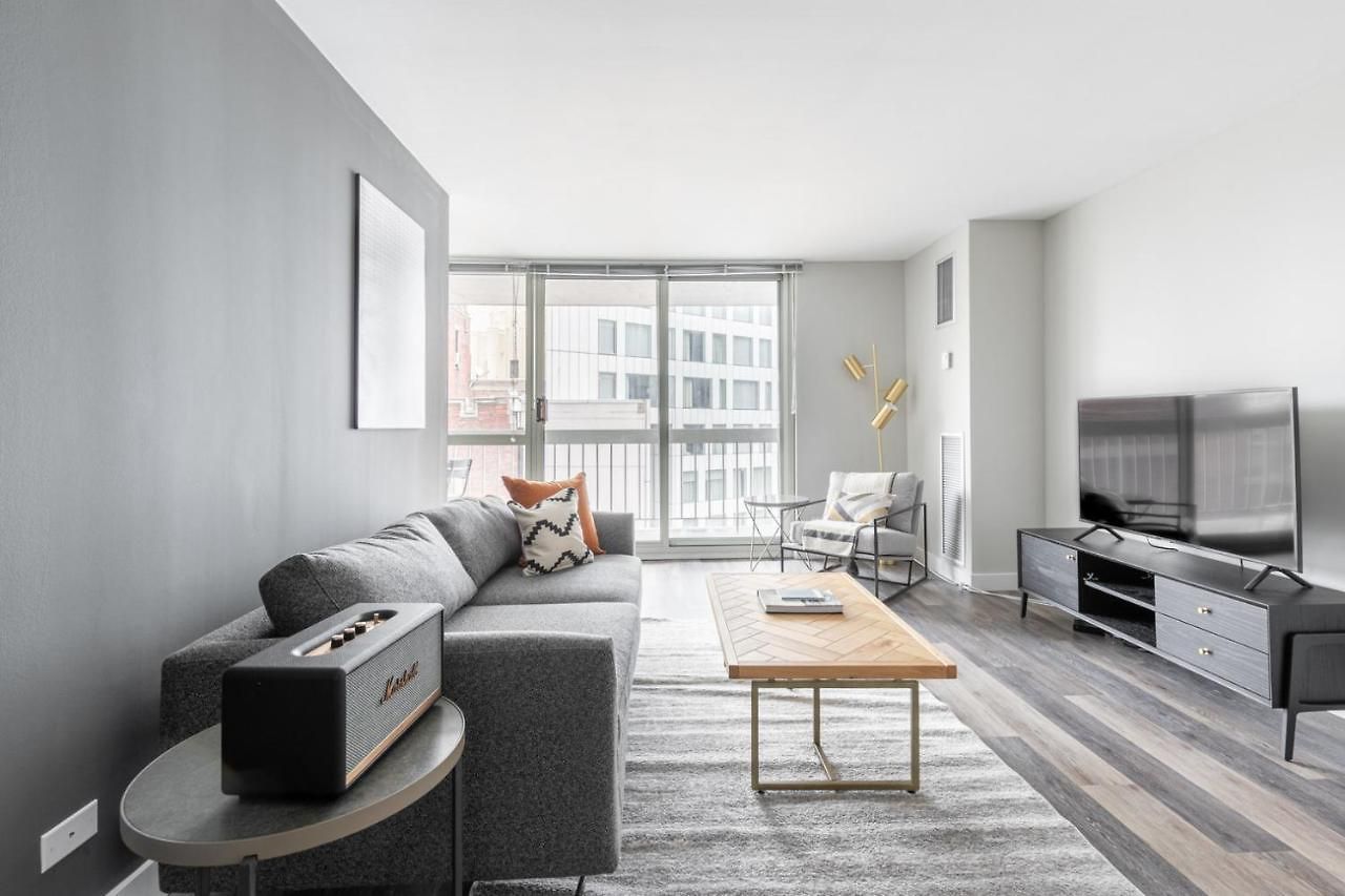 Gold Coast 1br W Gym Pool Nr Magnificent Mile Chi-221 Apartment *