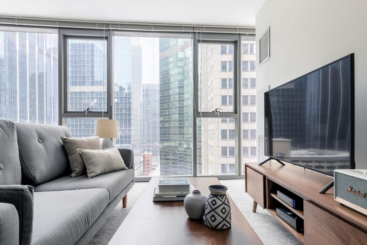 Loop W Pool Gym Nr Theatre District Chi-248 Apartment Chicago