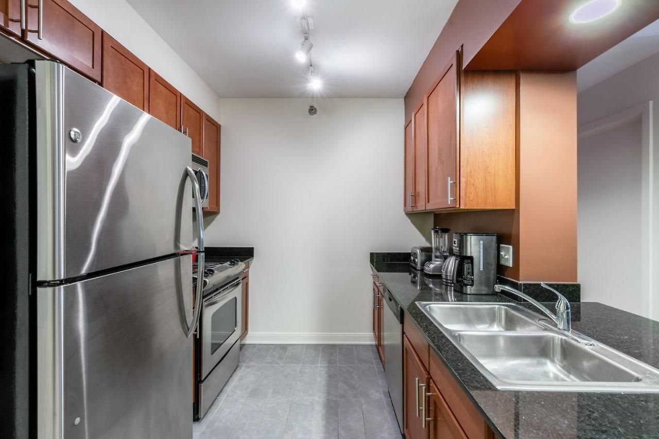 Loop 1br W Gym Pool Wd Nr Financial District Chi-229 Apartment