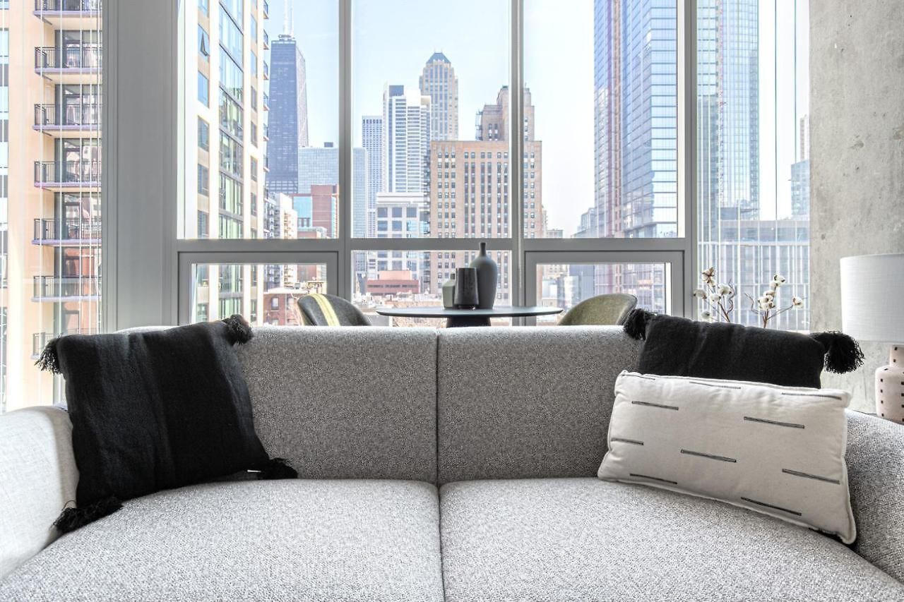Apartment River N 1br W Gym Pool Nr L Stop Chi-361 Chicago
