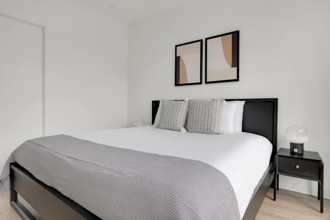 W Loop W Gym Pool In Heart Of Greektown Chi-539 * Chicago