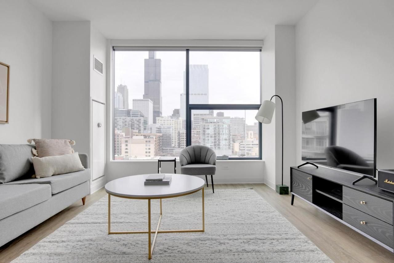 W Loop 1br W Gym Pool In Heart Of Greektown Chi-535 Apartment