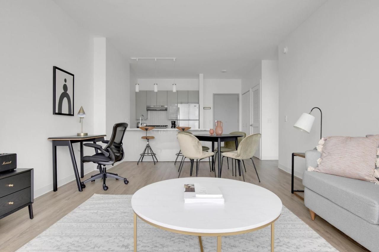 W Loop 1br W Gym Pool In Heart Of Greektown Chi-535 * Chicago