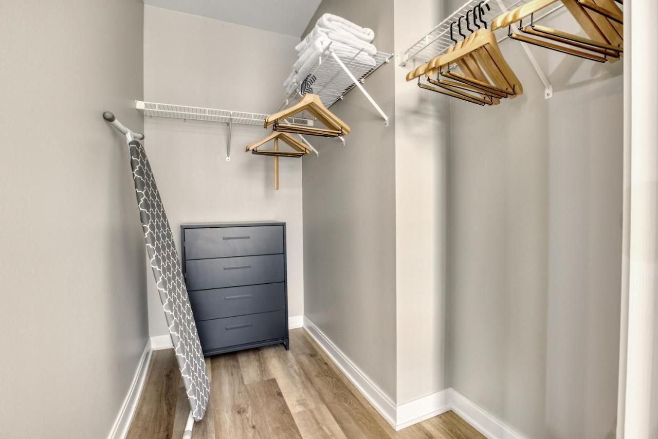 Apartment Loop 1br W Gym Pool Lounge 1 Block From L Chi-700 Chicago