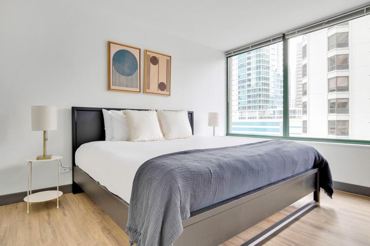 Streeterville 1br W Deck Pool Nr Chi-586