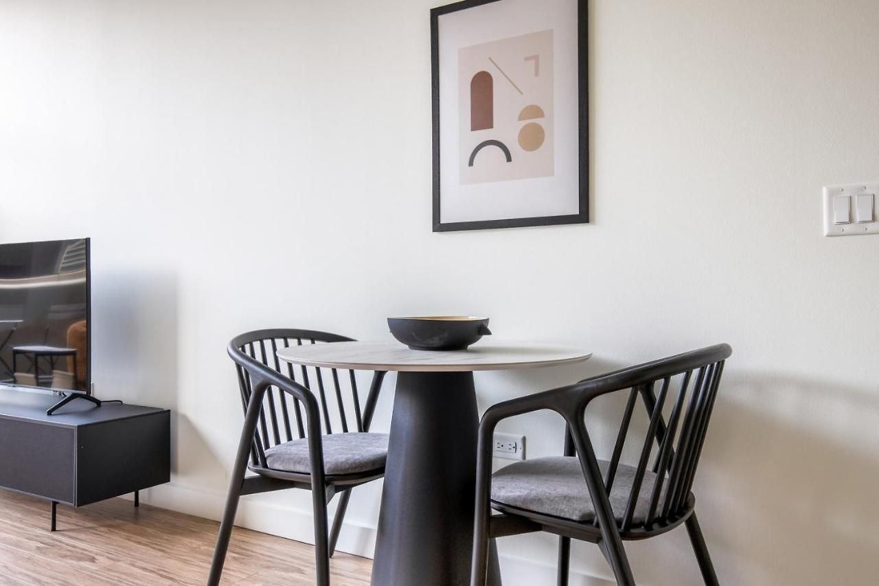 W Loop 1br W Pool Gym Lounge Nr L Chi-750