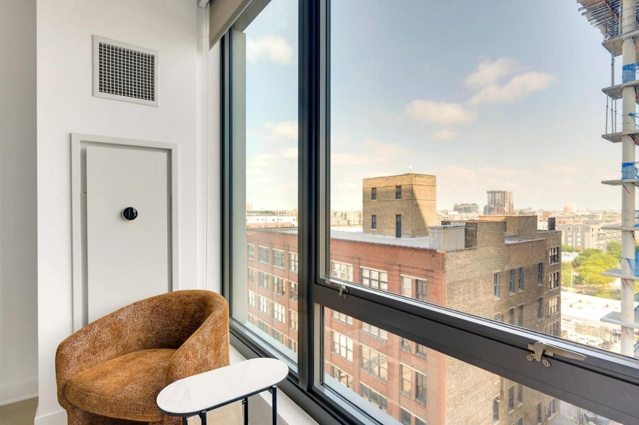 W Loop Studio W Gym Coworking Nr Uic Chi-751 * Chicago
