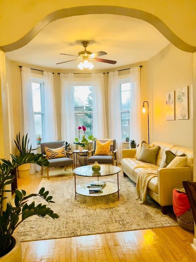 Sunny, Spacious, 3br 1ba Davlin *